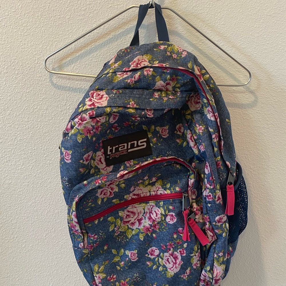 Backpack for girls, barely use.